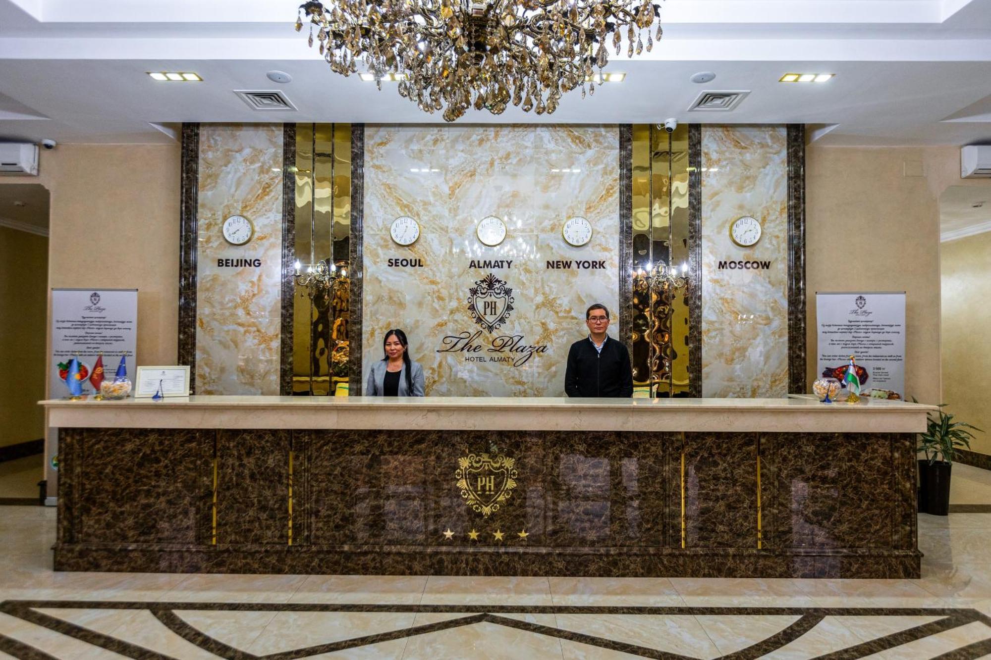 Plaza Hotel Almatî Exterior foto
