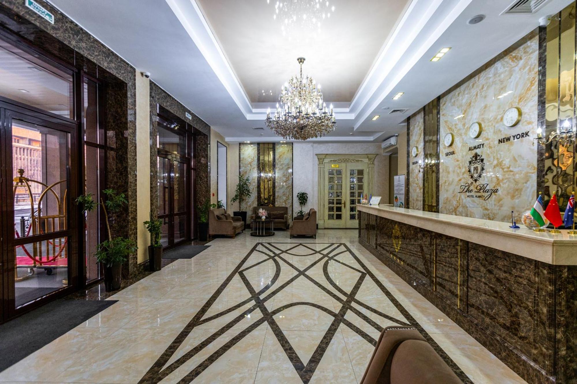Plaza Hotel Almatî Exterior foto