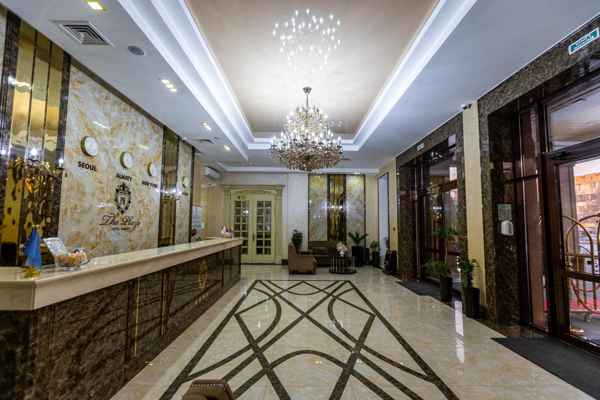 Plaza Hotel Almatî Exterior foto