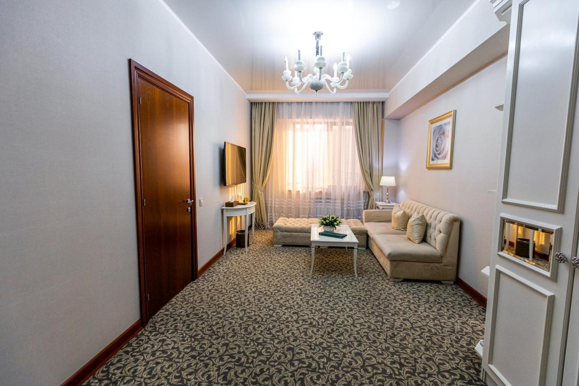 Plaza Hotel Almatî Cameră foto