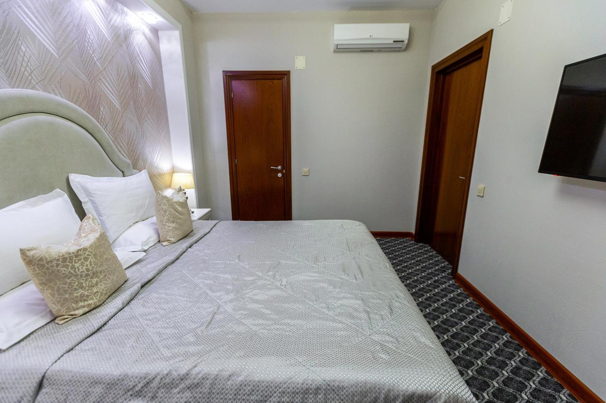 Plaza Hotel Almatî Cameră foto