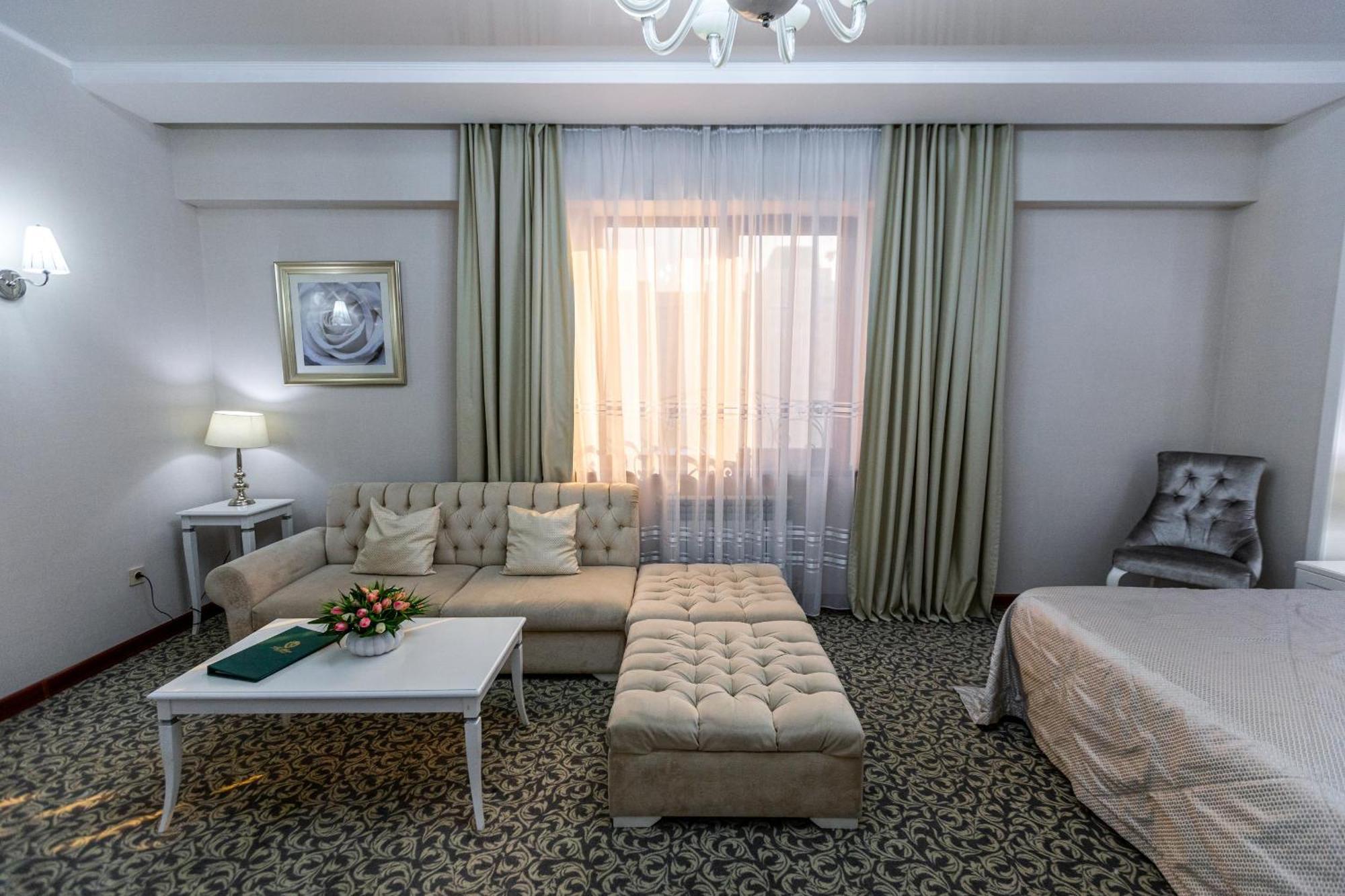 Plaza Hotel Almatî Cameră foto
