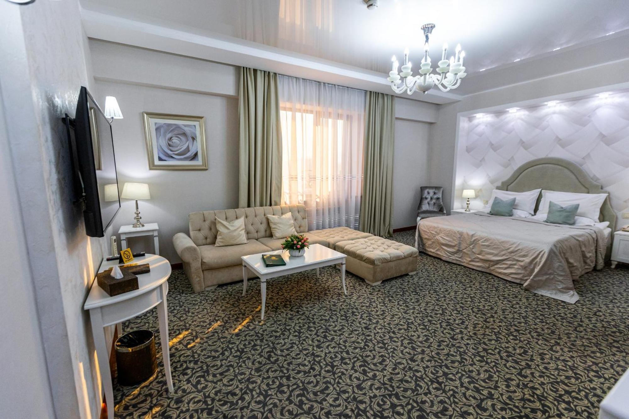 Plaza Hotel Almatî Cameră foto