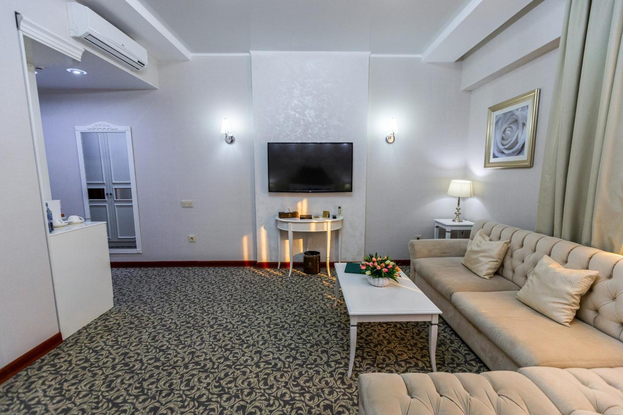 Plaza Hotel Almatî Cameră foto