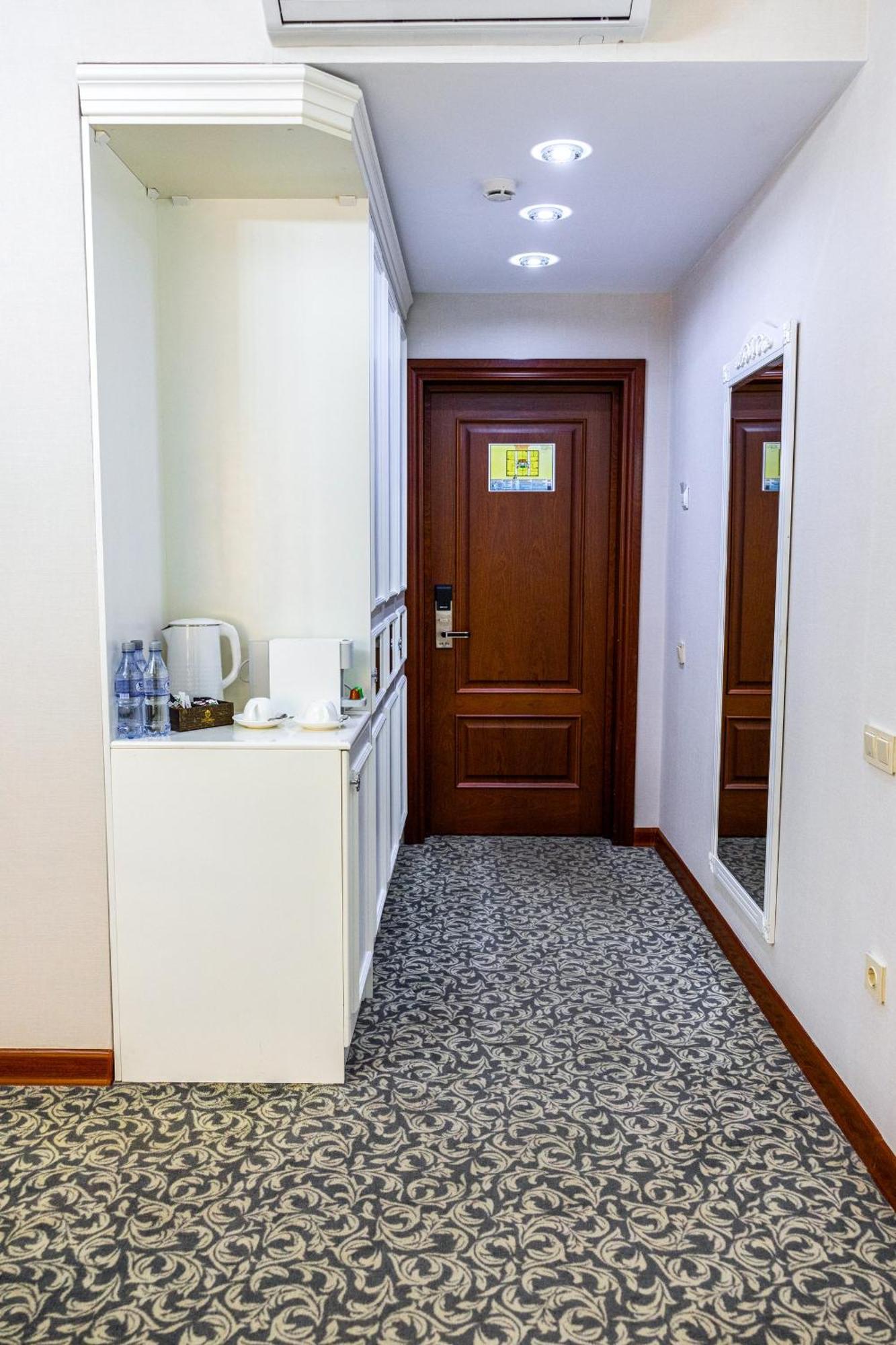 Plaza Hotel Almatî Cameră foto