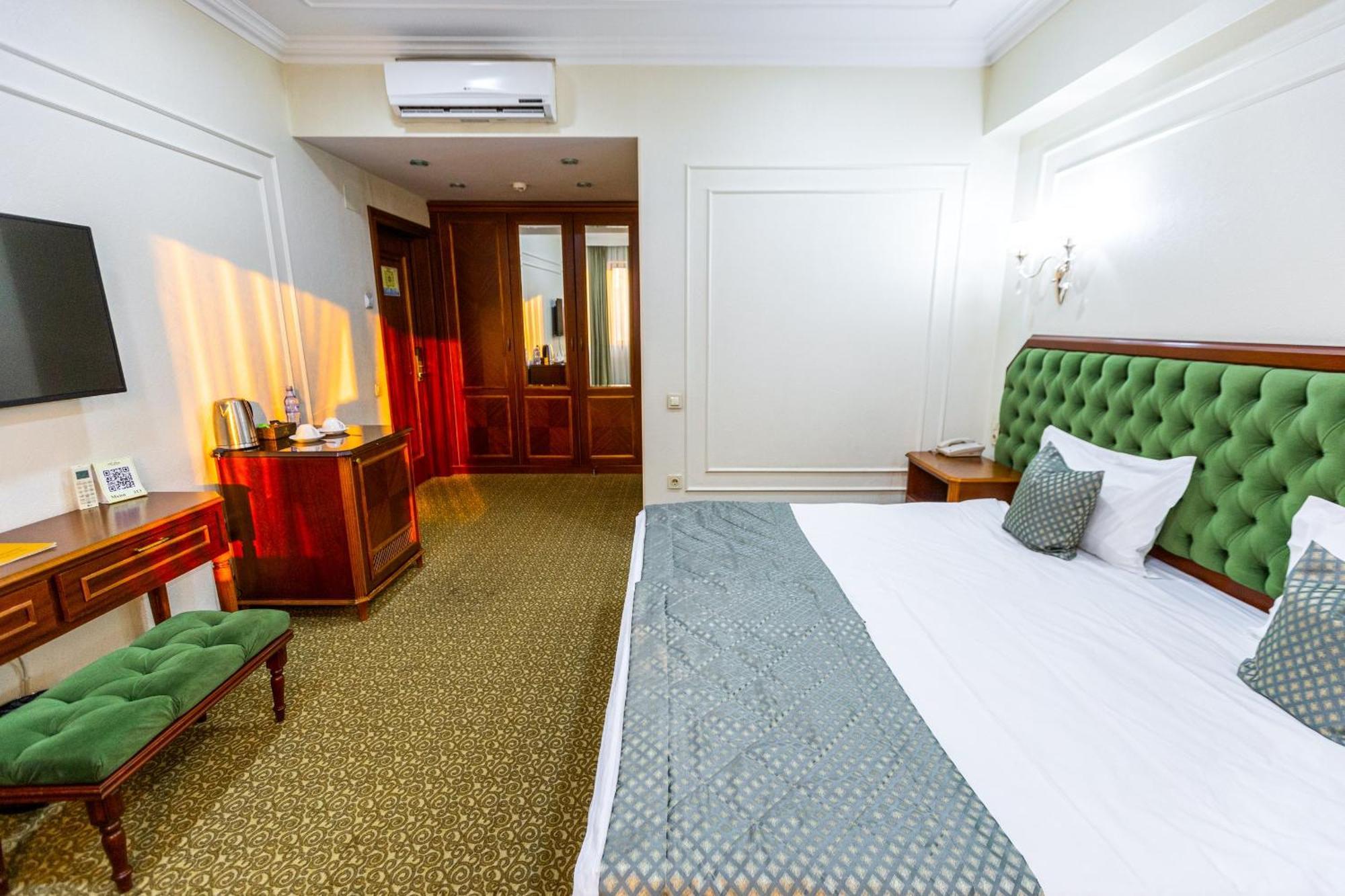 Plaza Hotel Almatî Cameră foto