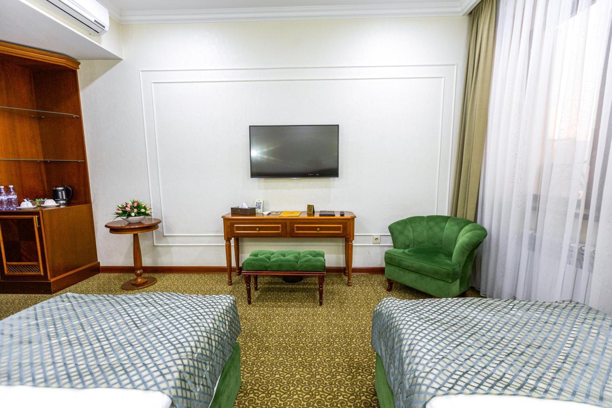 Plaza Hotel Almatî Cameră foto