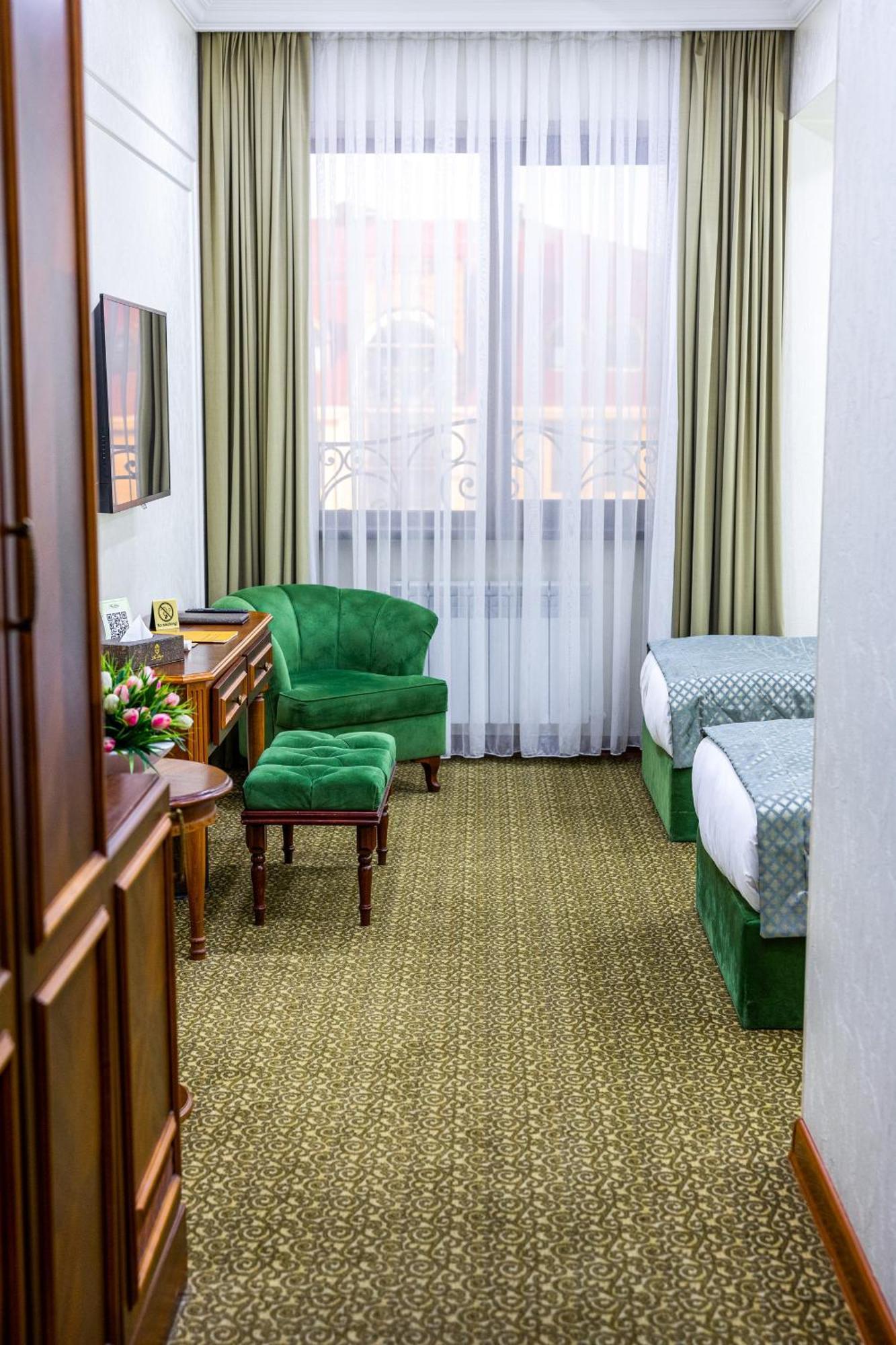 Plaza Hotel Almatî Cameră foto
