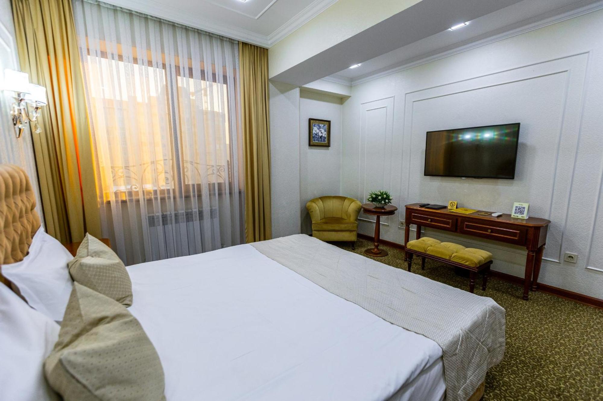 Plaza Hotel Almatî Cameră foto